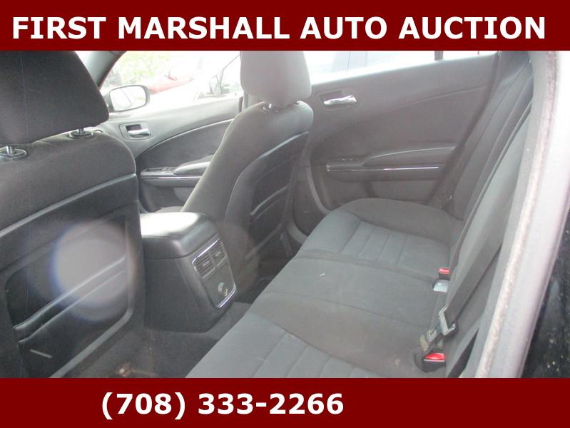 Dodge Charger 4dr Sdn SE RWD 2014
