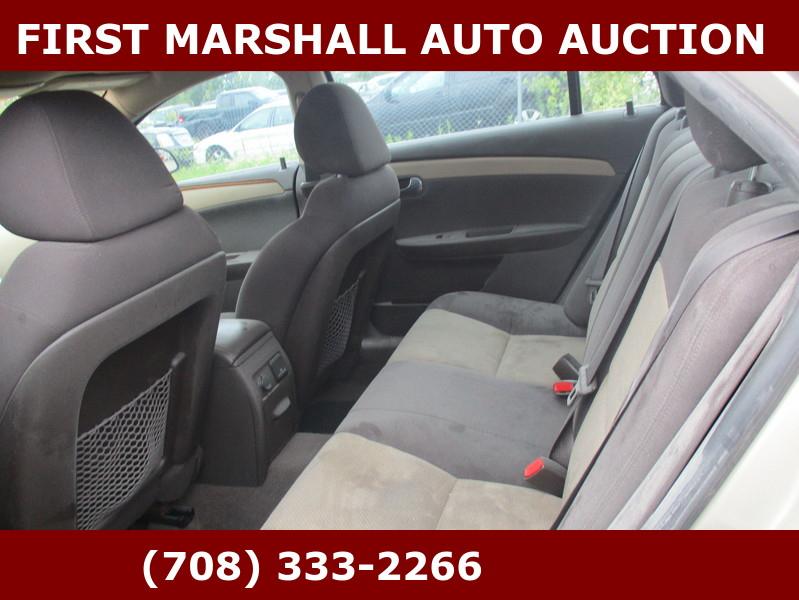 Chevrolet Malibu  2012
