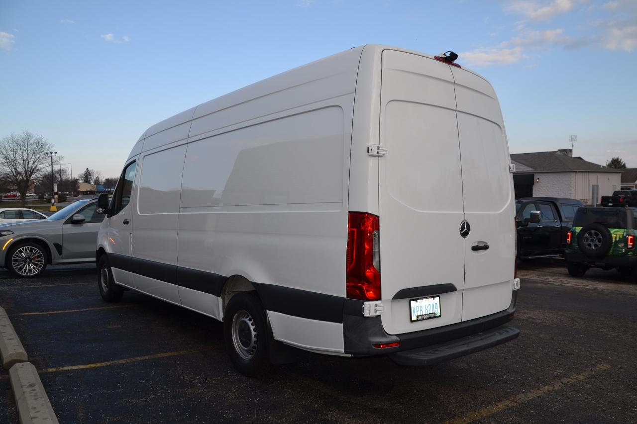 Mercedes-Benz Sprinter 2500 170-in. WB 2023