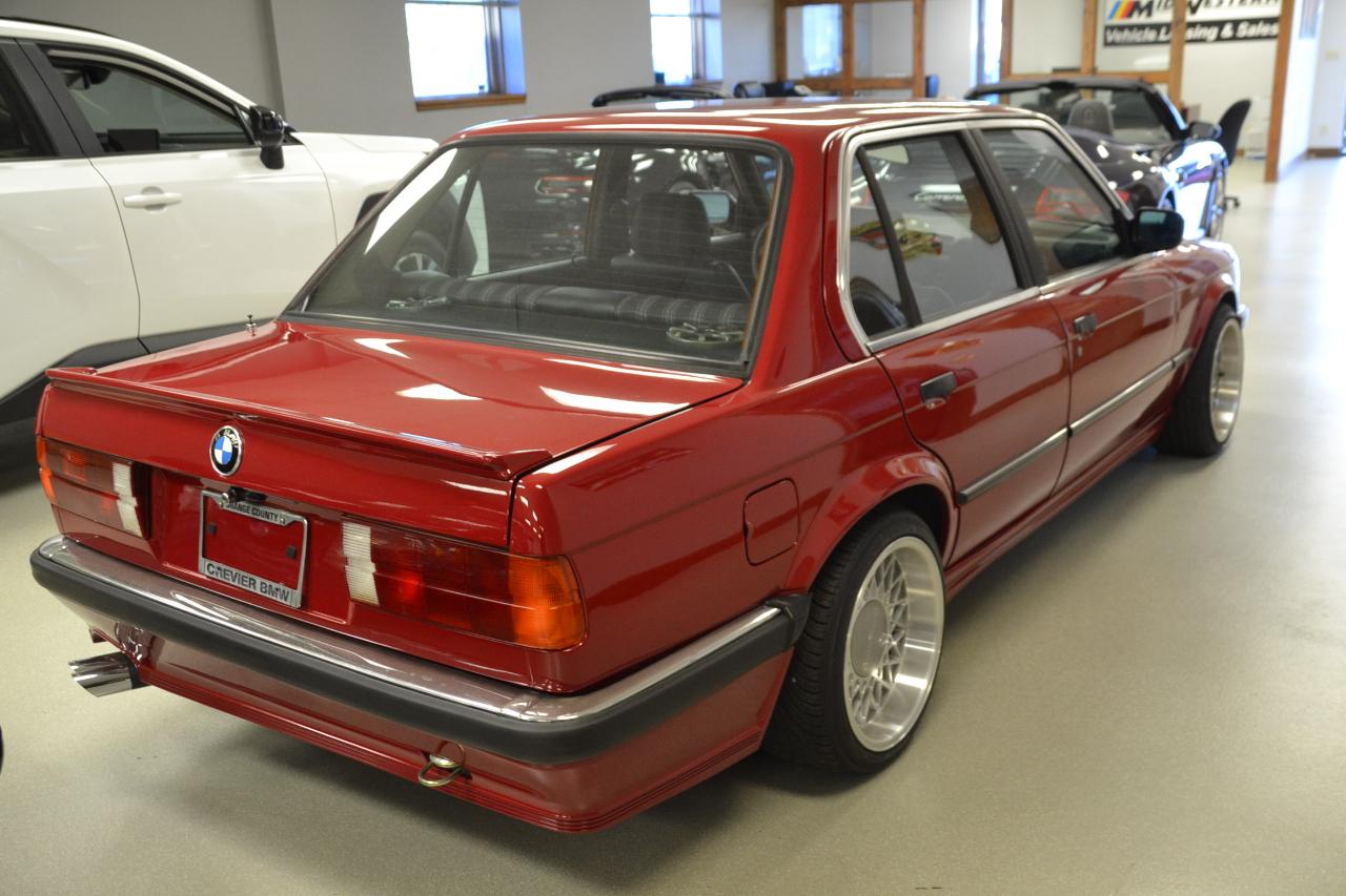 BMW 320i  1985