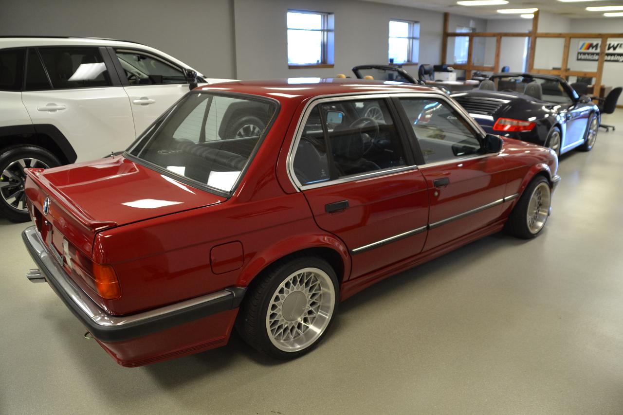 BMW 320i  1985