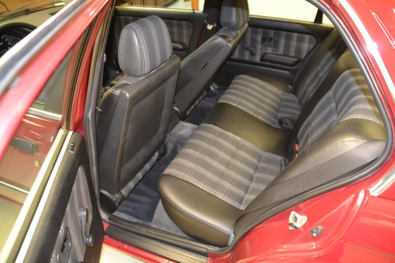 BMW 320i  1985