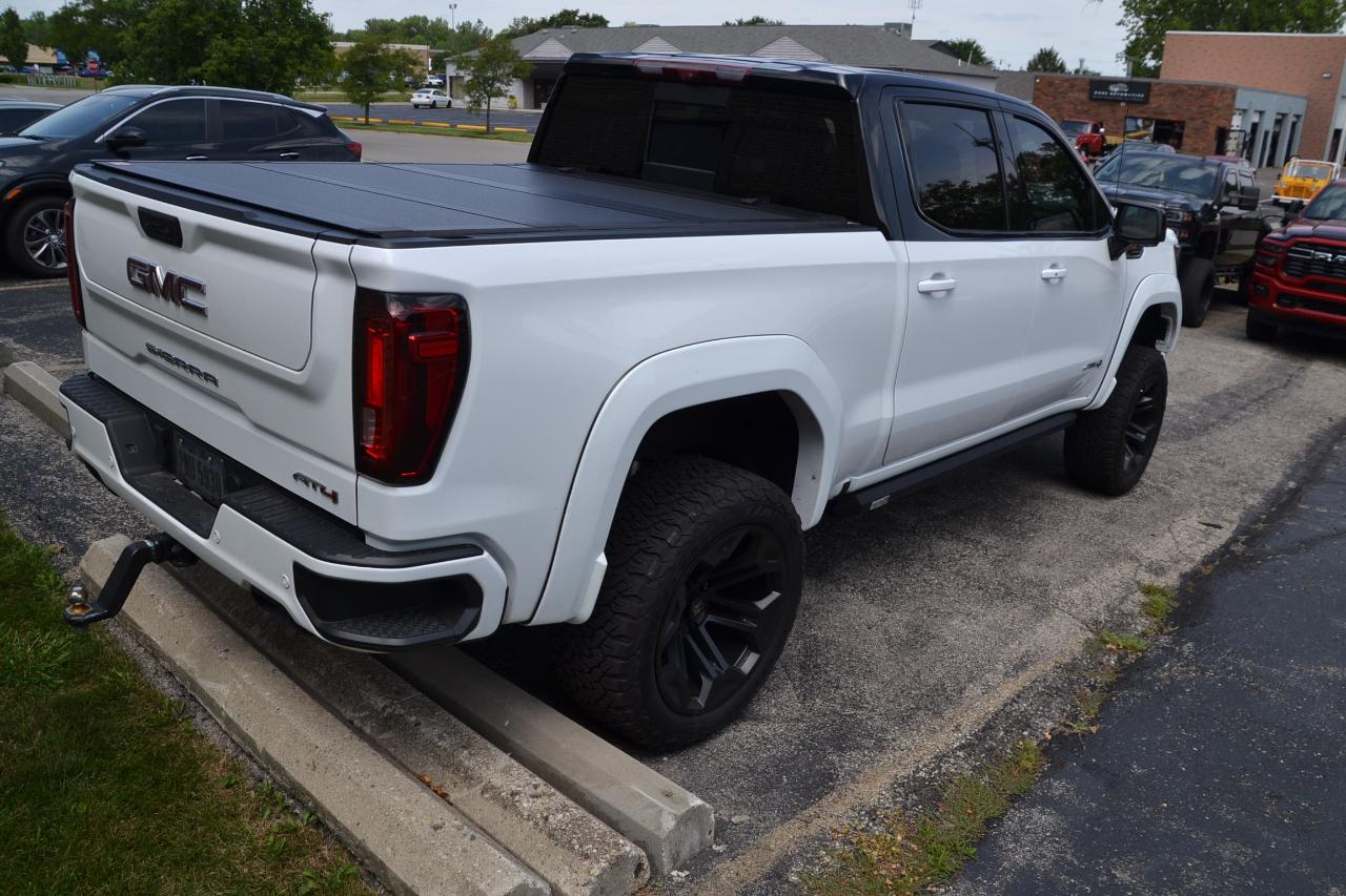 GMC Sierra 1500 AT4 Crew Cab 4WD 2024
