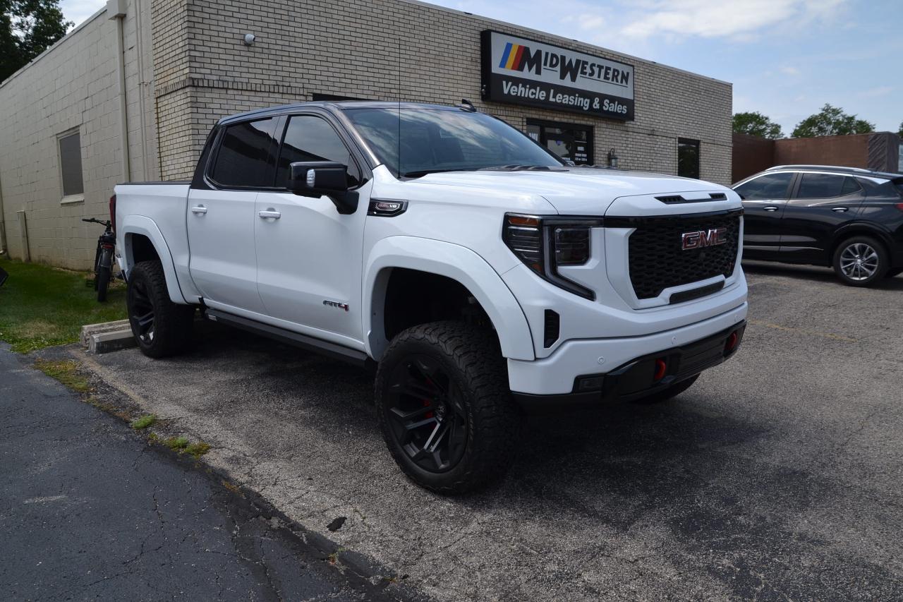 GMC Sierra 1500 AT4 Crew Cab 4WD 2024