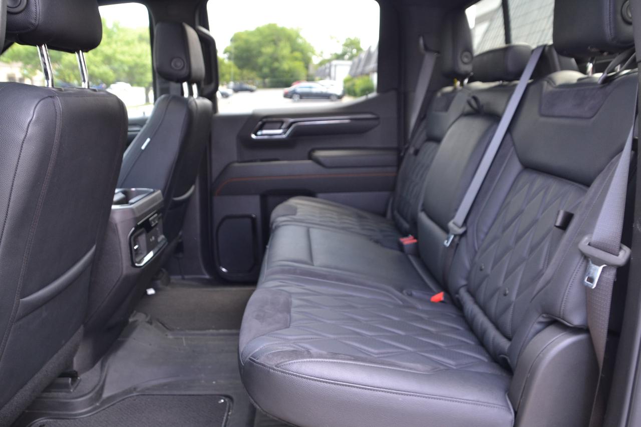 GMC Sierra 1500 AT4 Crew Cab 4WD 2024