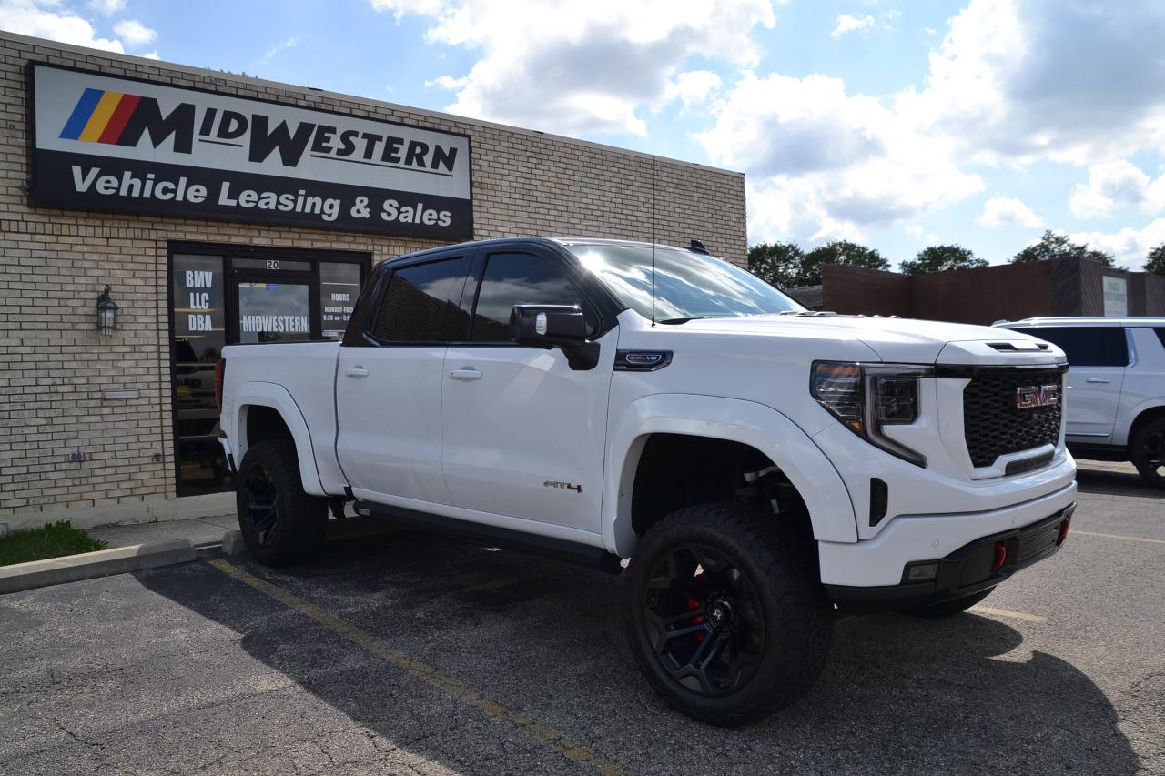 GMC Sierra 1500 AT4 Crew Cab 4WD 2024