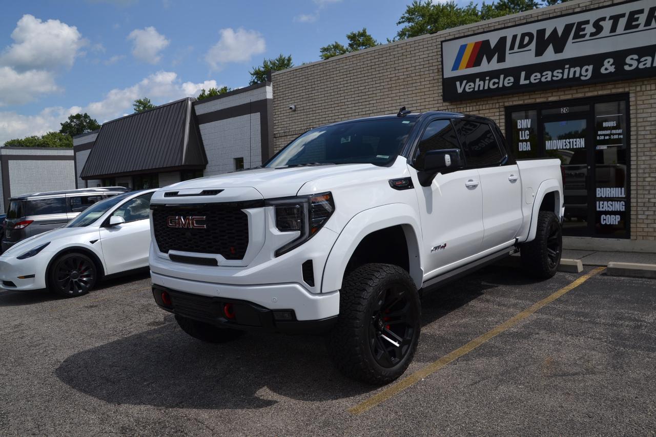 GMC Sierra 1500 AT4 Crew Cab 4WD 2024