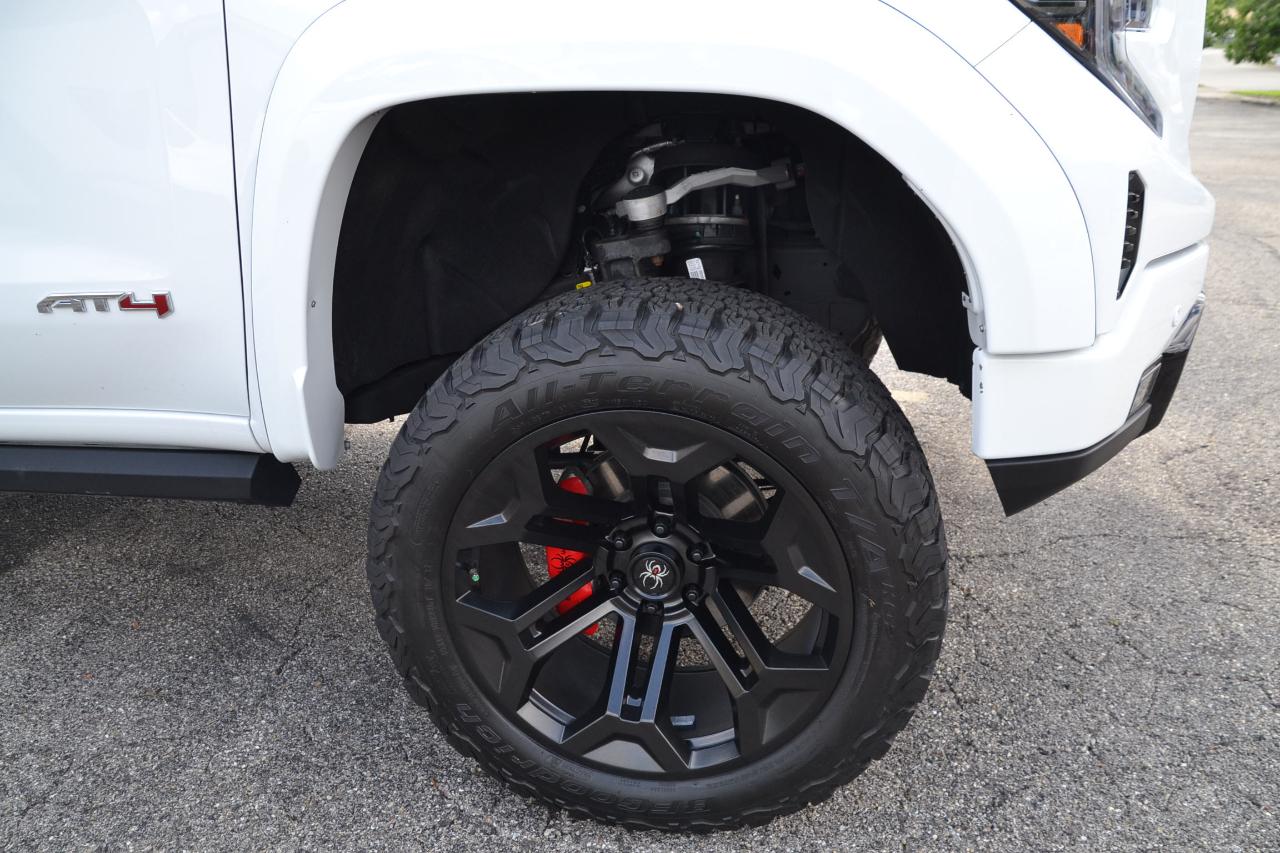 GMC Sierra 1500 AT4 Crew Cab 4WD 2024