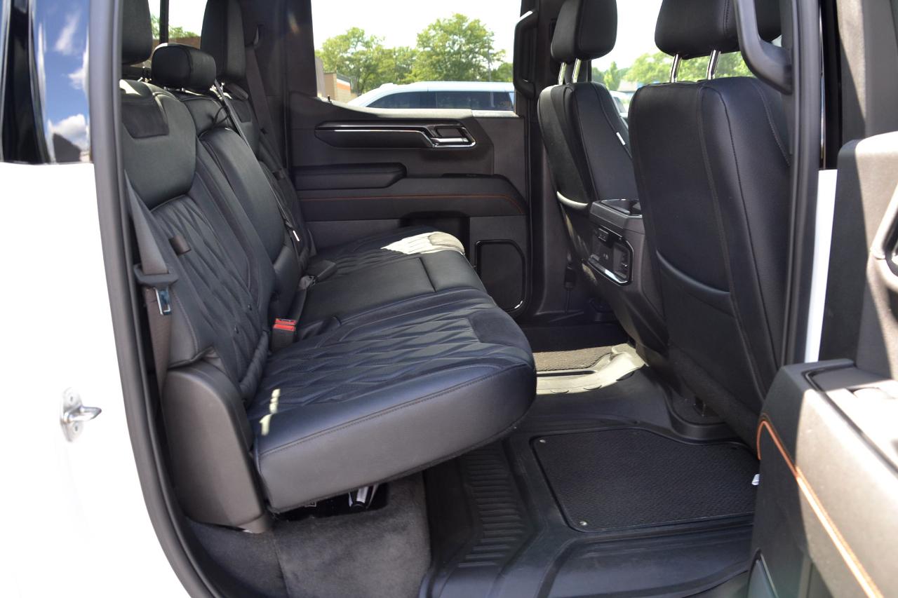 GMC Sierra 1500 AT4 Crew Cab 4WD 2024