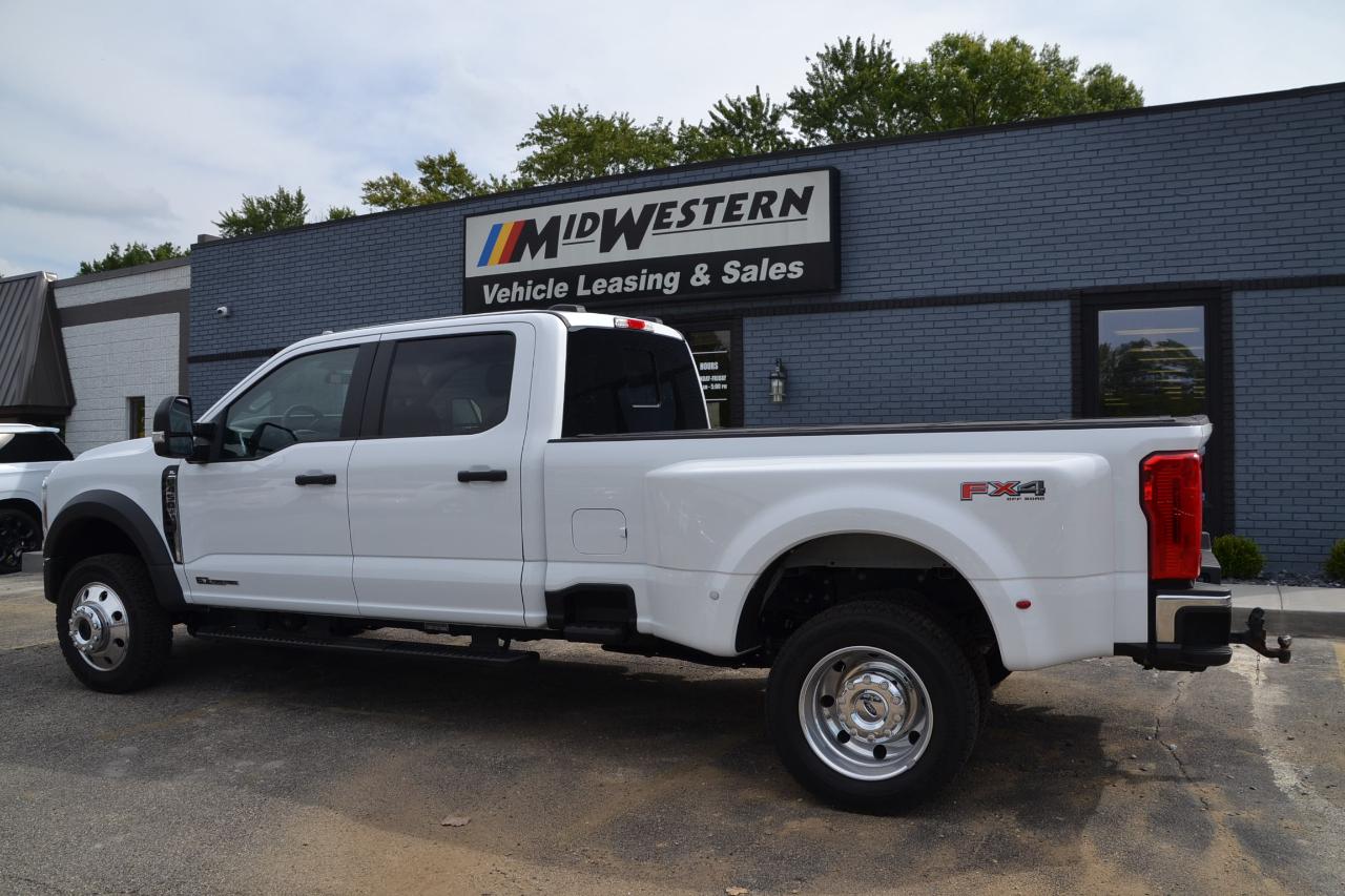 Ford F-450 SD XL Crew Cab DRW 4WD 2026