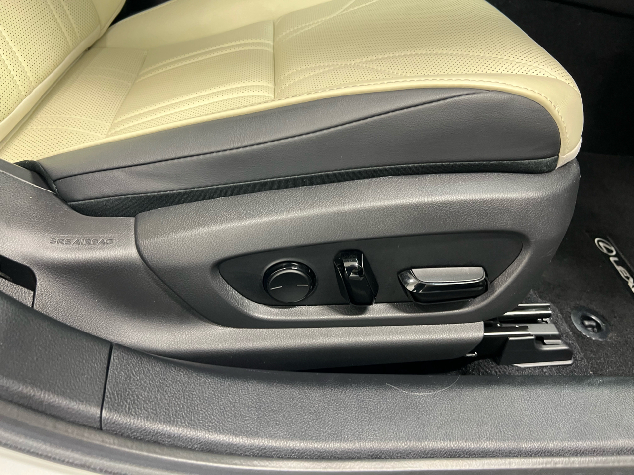 Lexus ES ES 350 Ultra Luxury FWD 2022