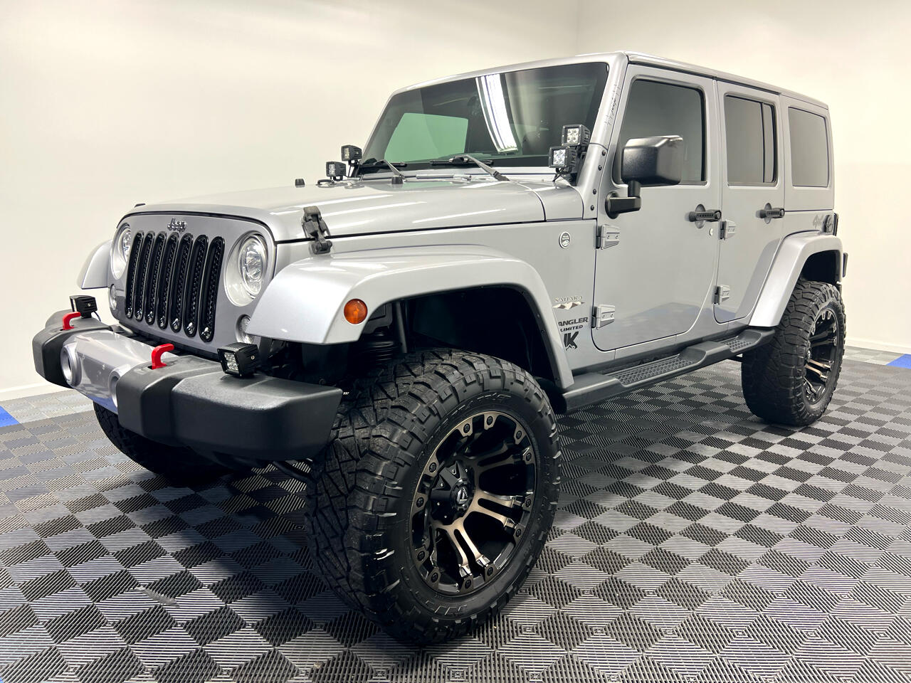 2017 Jeep Wrangler Unlimited Sahara photo 3