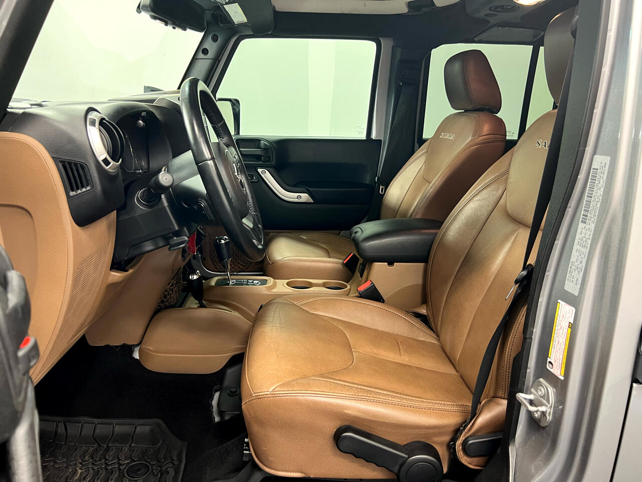 2017 Jeep Wrangler Unlimited Sahara photo 4