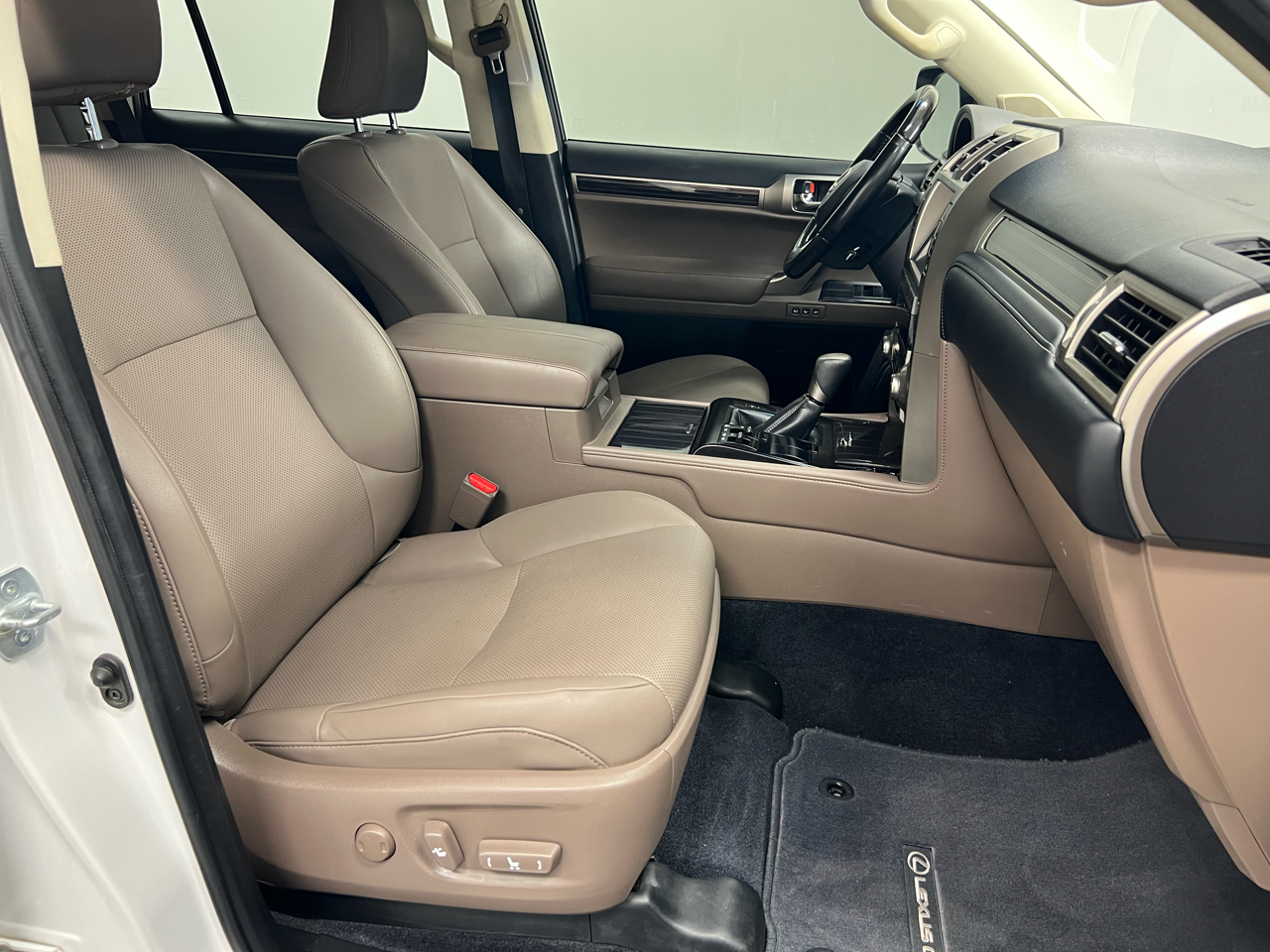 2020 Lexus GX 460 Premium photo 13