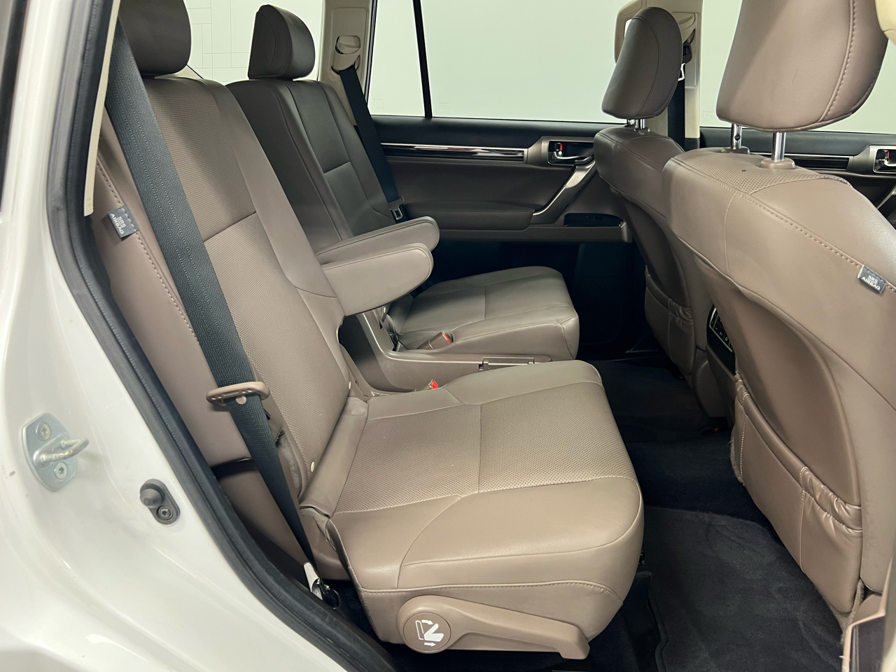 2020 Lexus GX 460 Premium photo 15