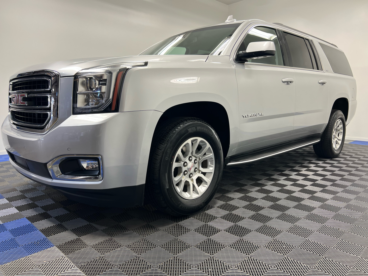 2017 Gmc Yukon XL SLT photo 3