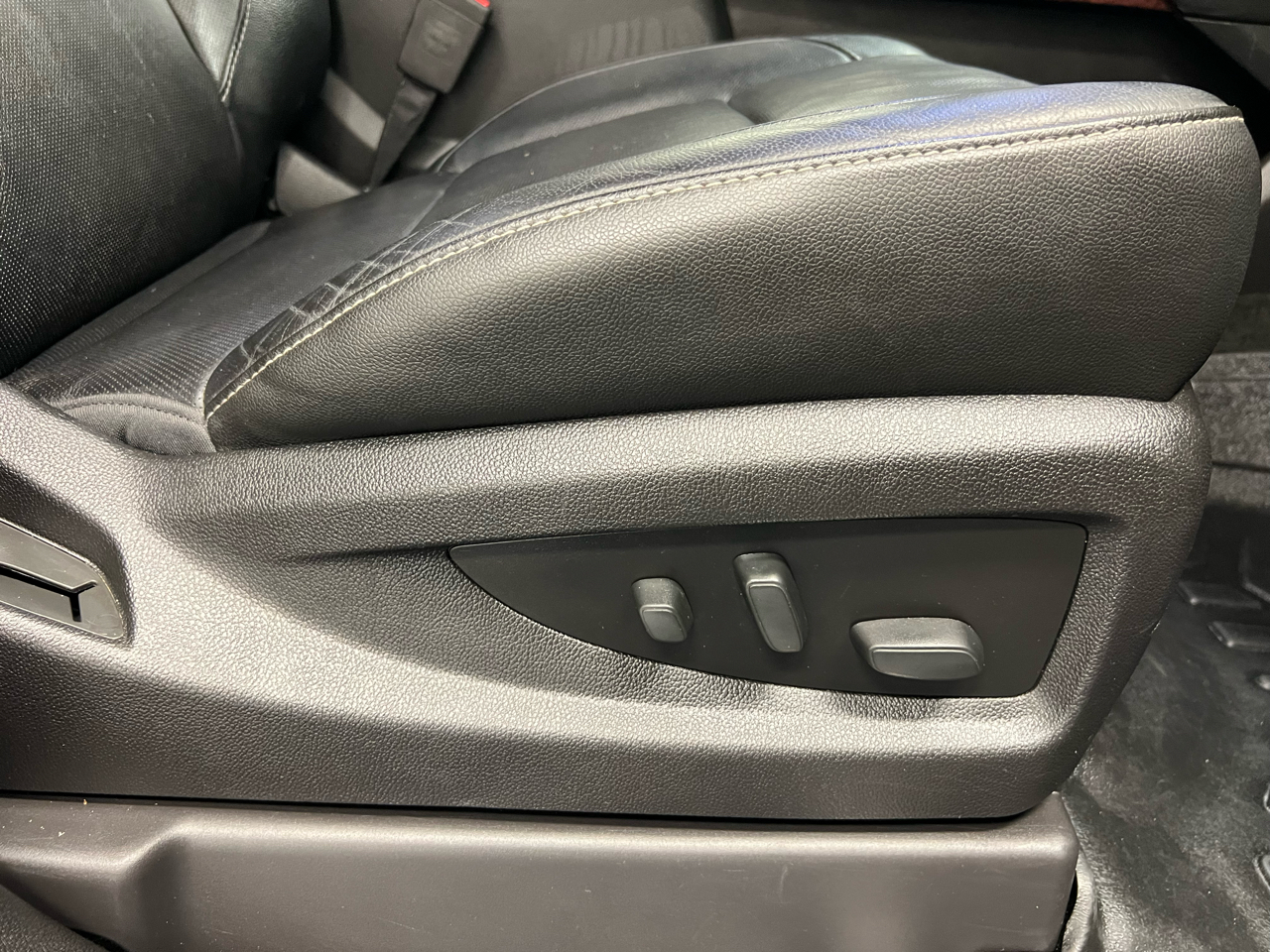 2017 Gmc Yukon XL SLT photo 17