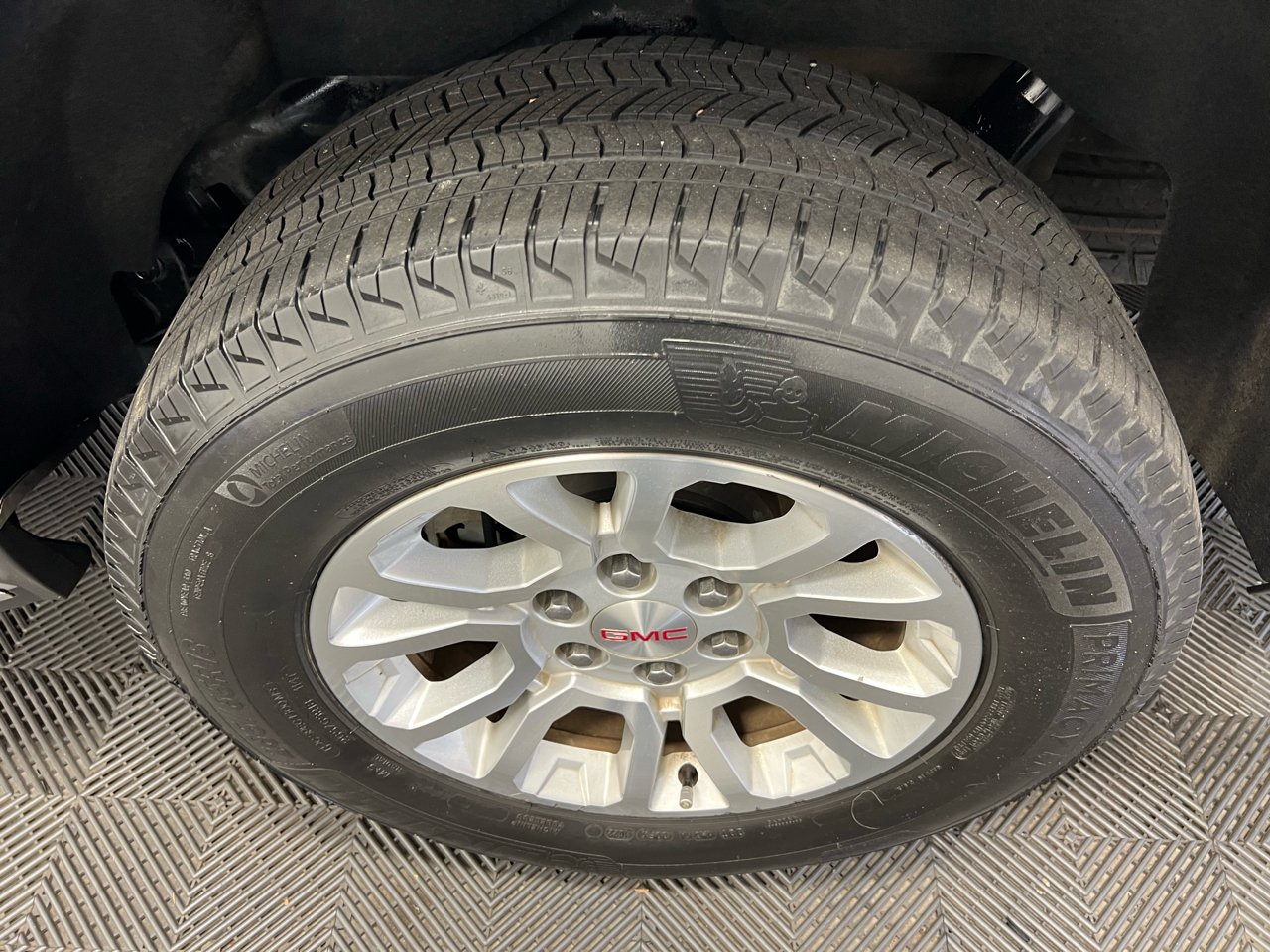 2017 Gmc Yukon XL SLT photo 33