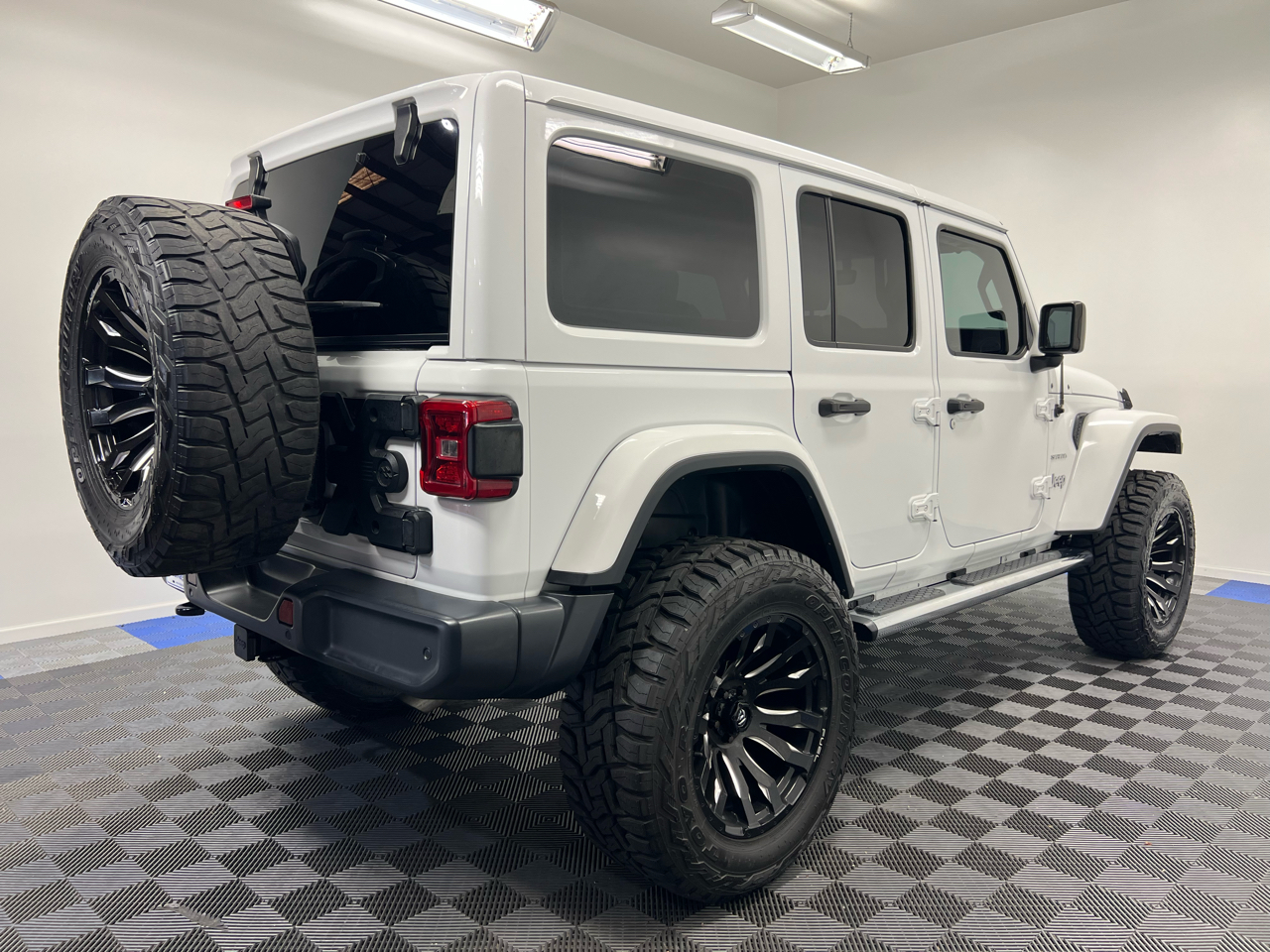 2021 Jeep Wrangler Unlimited Sahara photo 11