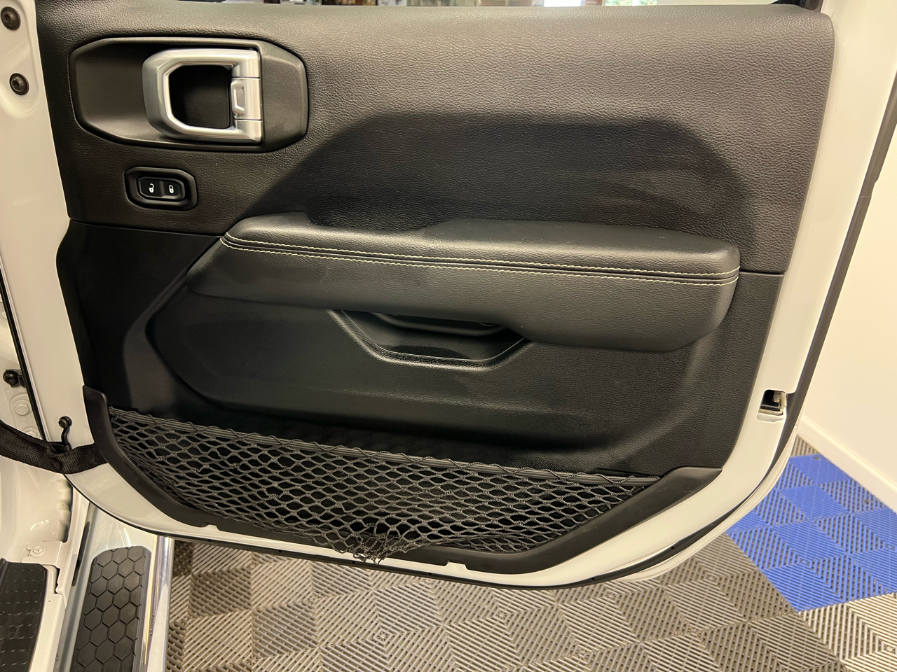 2021 Jeep Wrangler Unlimited Sahara photo 13