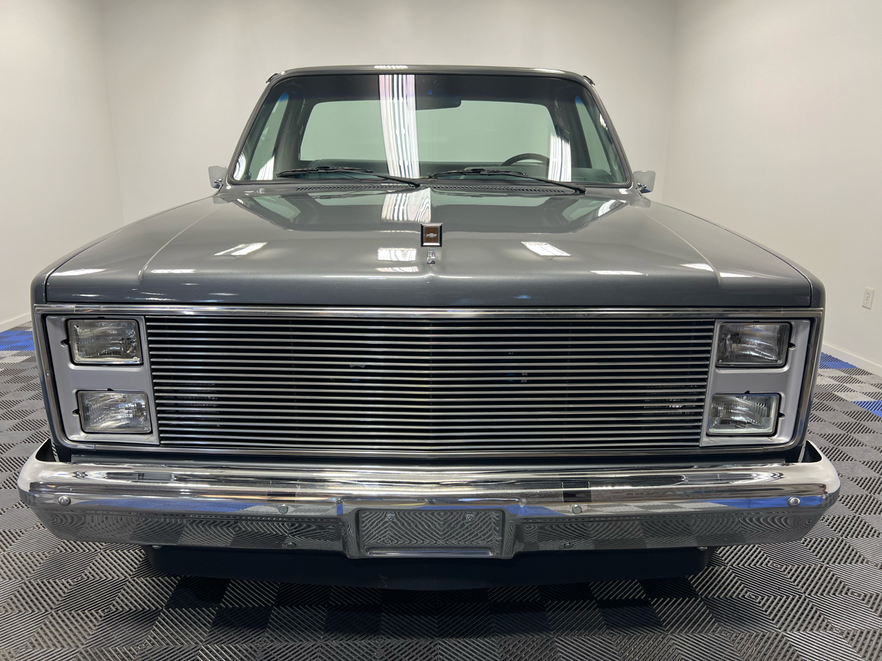 1986 Chevrolet C/K Pickup photo 2