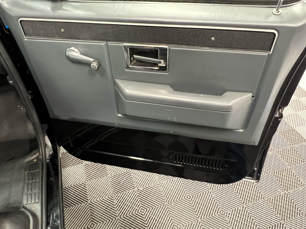 1986 Chevrolet C/K Pickup photo 12