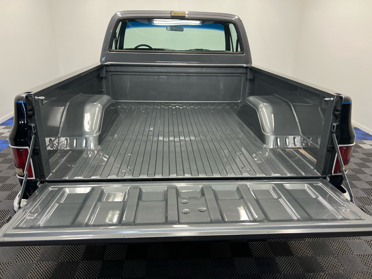 1986 Chevrolet C/K Pickup photo 16