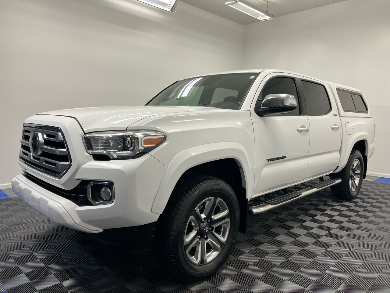 Toyota Tacoma Limited Double Cab 5' Bed V6 4x4 AT (Natl) 2018 Toyota Tacoma Limited Double Cab 5' Bed V6 4x4 AT (Natl) 2018