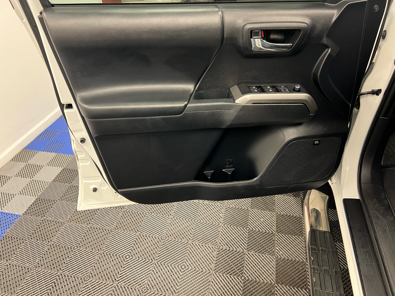 Toyota Tacoma Limited Double Cab 5' Bed V6 4x4 AT (Natl) 2018 Toyota Tacoma Limited Double Cab 5' Bed V6 4x4 AT (Natl) 2018