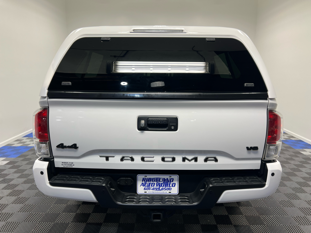 Toyota Tacoma Limited Double Cab 5' Bed V6 4x4 AT (Natl) 2018 Toyota Tacoma Limited Double Cab 5' Bed V6 4x4 AT (Natl) 2018