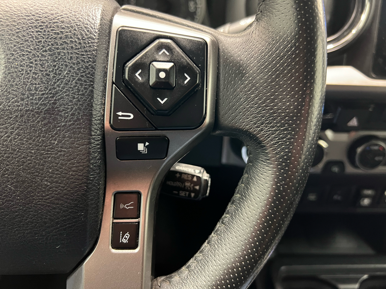 Toyota Tacoma Limited Double Cab 5' Bed V6 4x4 AT (Natl) 2018 Toyota Tacoma Limited Double Cab 5' Bed V6 4x4 AT (Natl) 2018