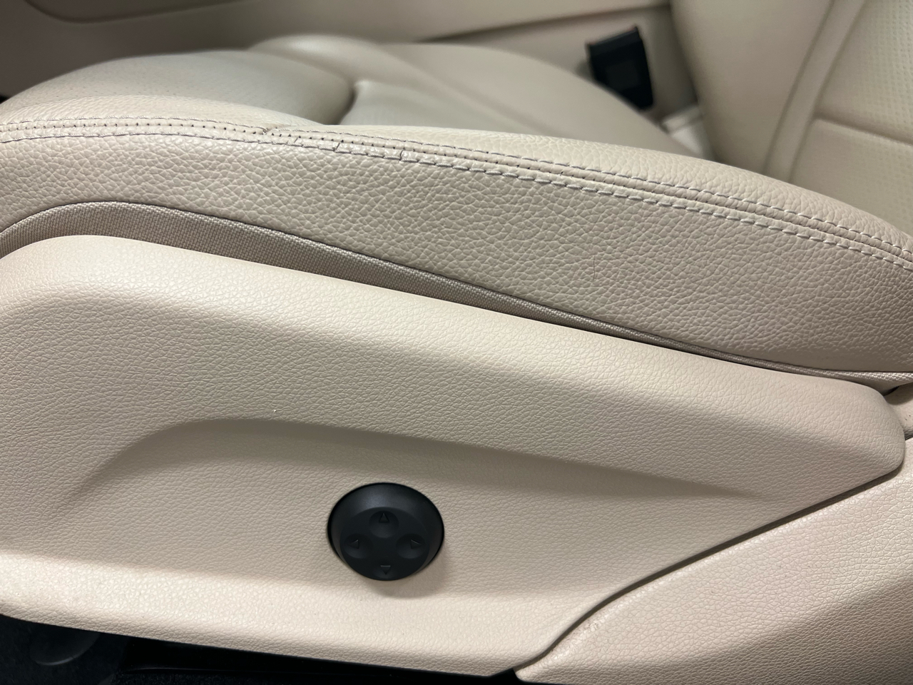 Mercedes-Benz GLC GLC 300 SUV 2021 Mercedes-Benz GLC GLC 300 SUV 2021