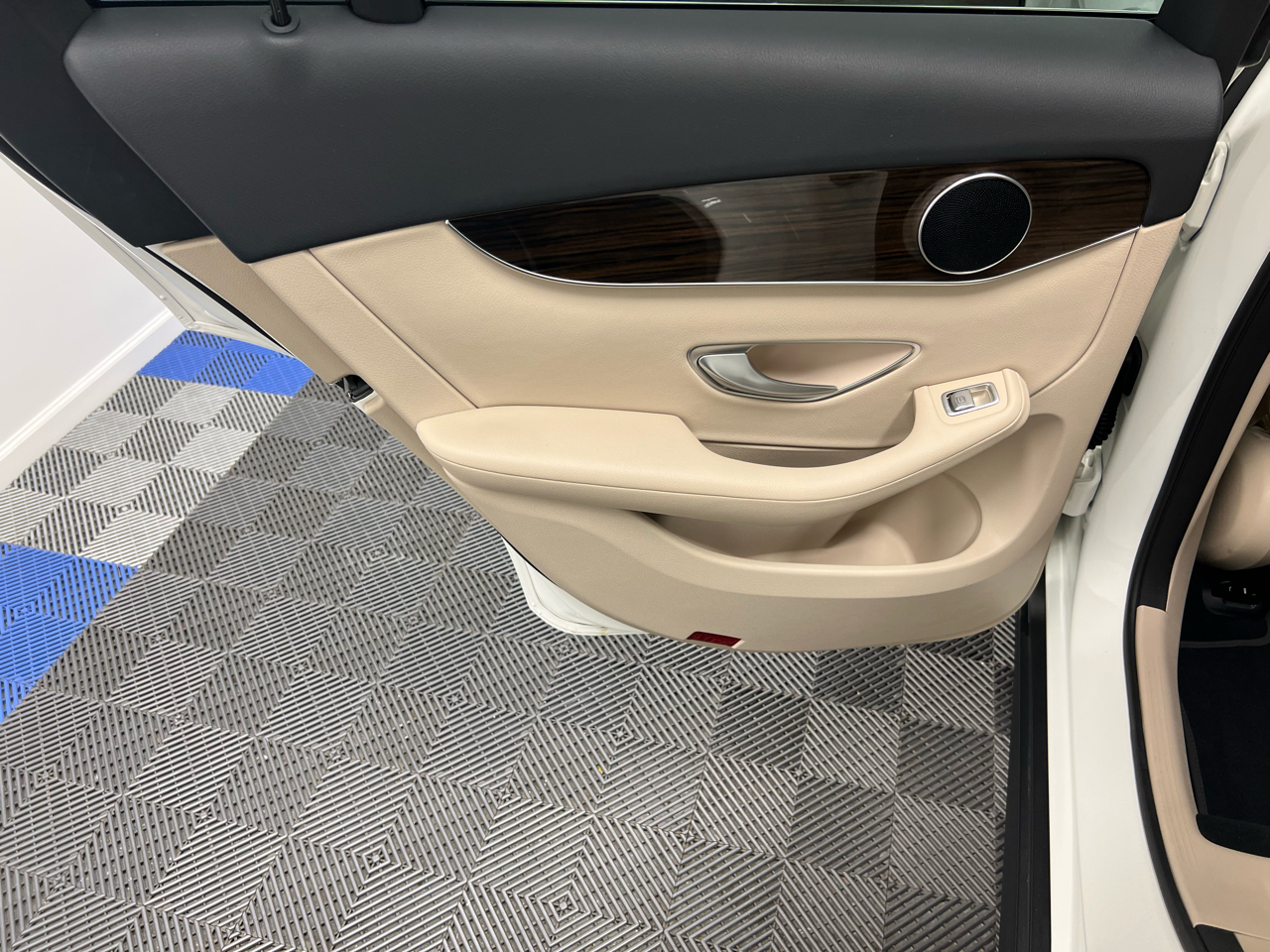 Mercedes-Benz GLC GLC 300 SUV 2021 Mercedes-Benz GLC GLC 300 SUV 2021