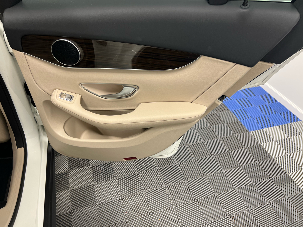 Mercedes-Benz GLC GLC 300 SUV 2021 Mercedes-Benz GLC GLC 300 SUV 2021