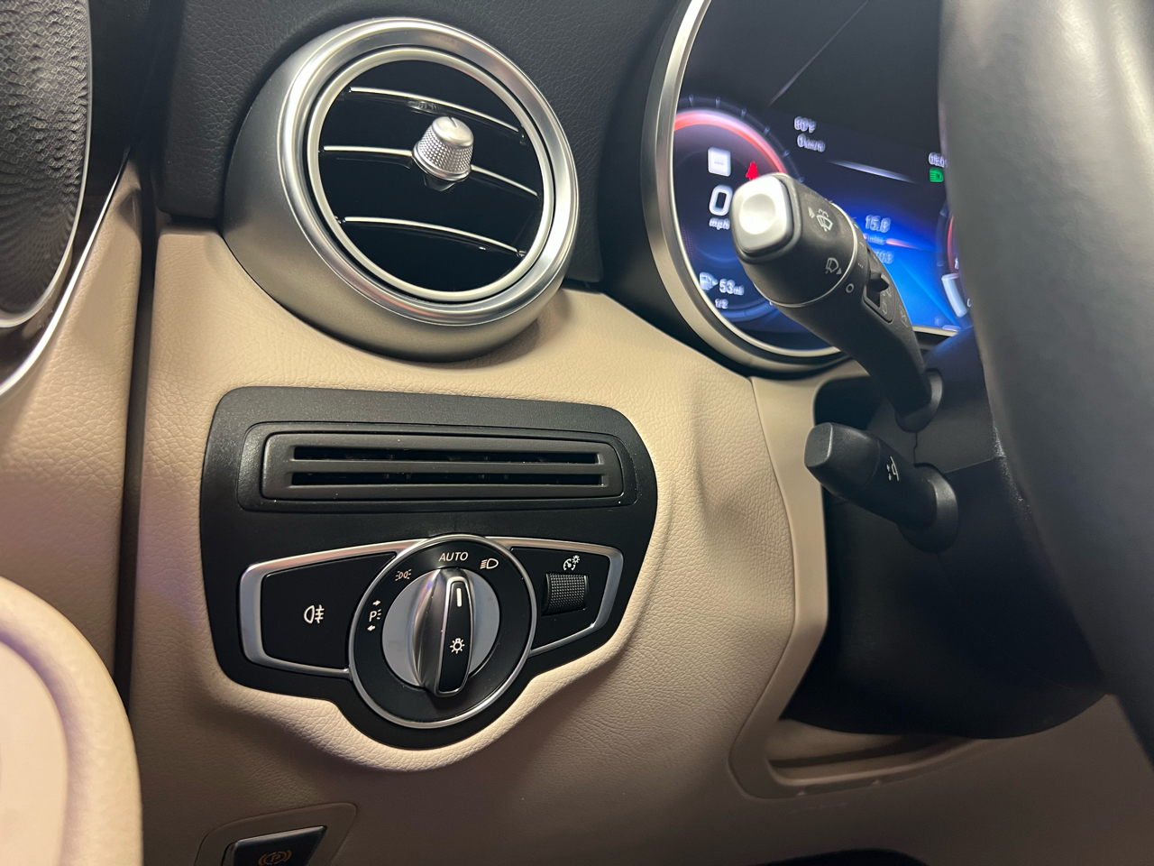 Mercedes-Benz GLC GLC 300 SUV 2021 Mercedes-Benz GLC GLC 300 SUV 2021