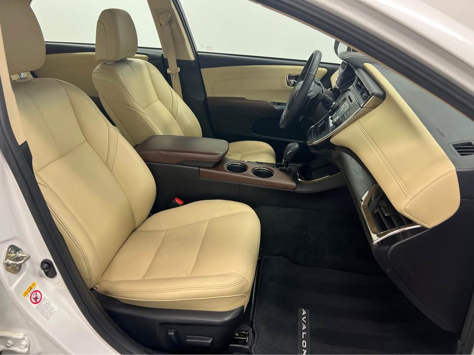 Toyota Avalon XLE Premium (Natl) 2017