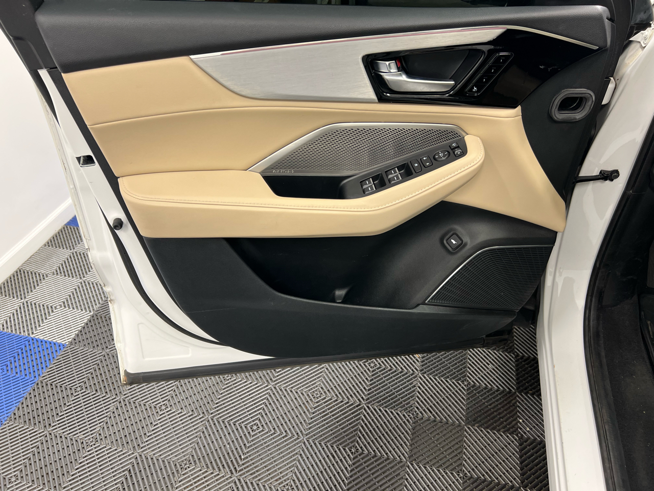 Acura MDX SH-AWD w/Technology Package 2023