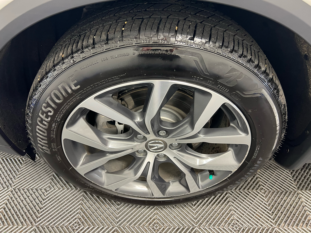 Acura MDX SH-AWD w/Technology Package 2023