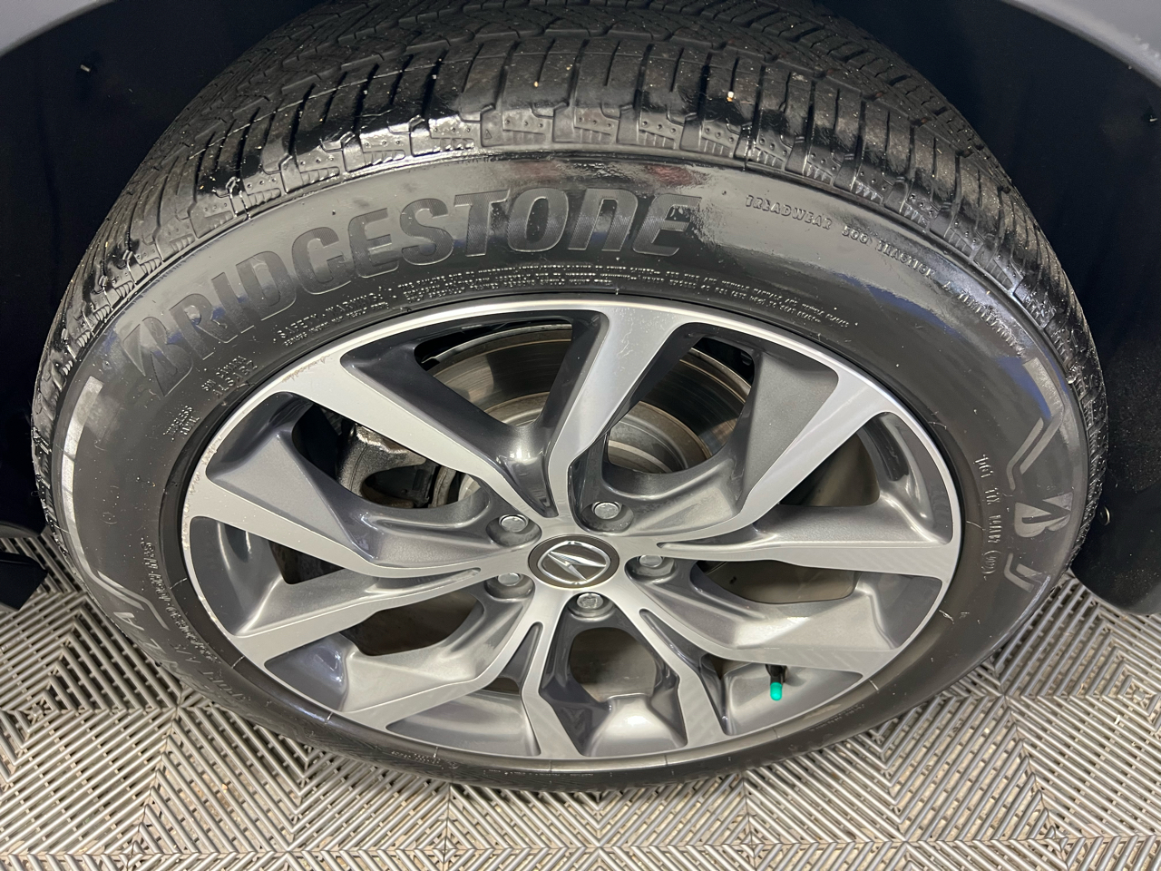 Acura MDX SH-AWD w/Technology Package 2023