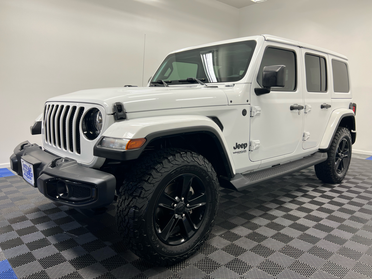 2020 Jeep Wrangler Unlimited Sahara Altitude photo 3