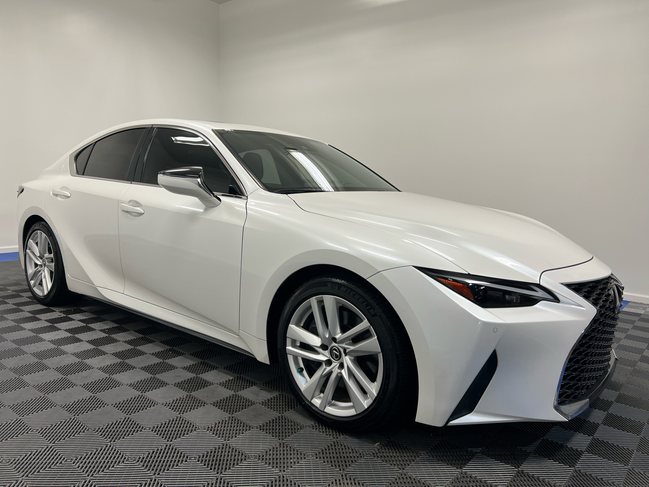 2024 Lexus IS 300 4dr Sport Sdn Auto