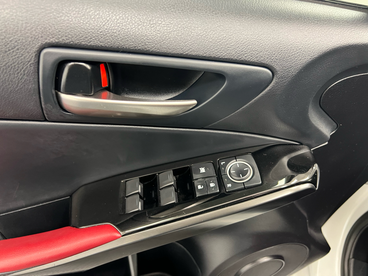 Lexus IS 300 4dr Sport Sdn Auto 2024