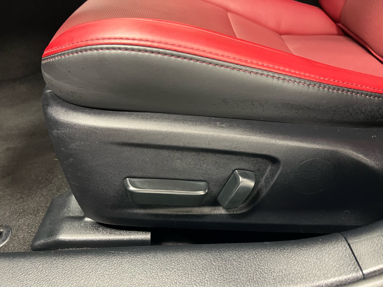 Lexus IS 300 4dr Sport Sdn Auto 2024