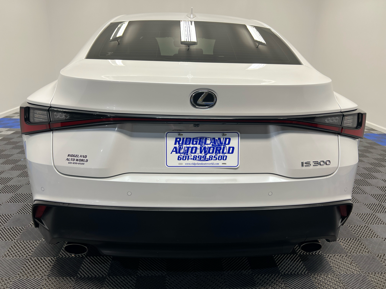 Lexus IS 300 4dr Sport Sdn Auto 2024