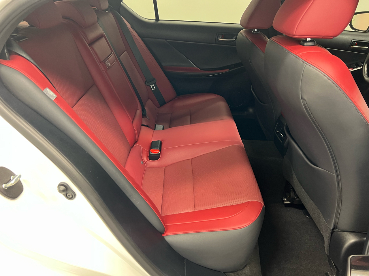 Lexus IS 300 4dr Sport Sdn Auto 2024