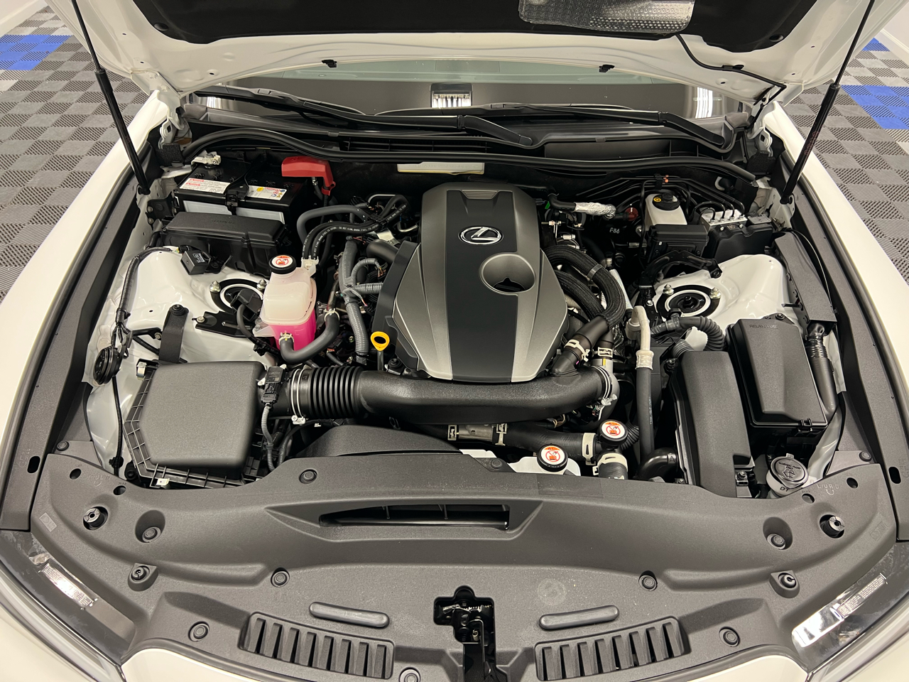 Lexus IS 300 4dr Sport Sdn Auto 2024