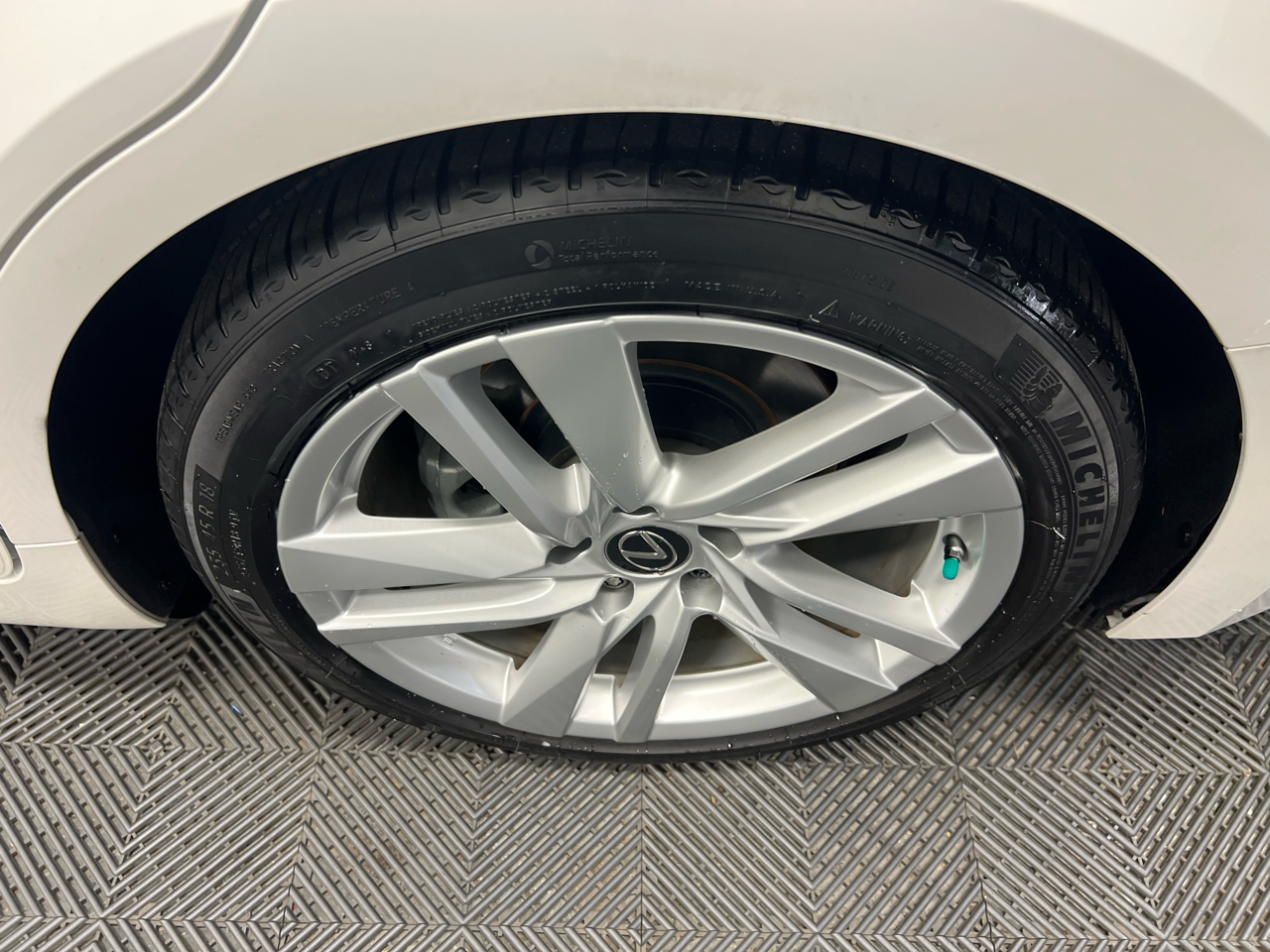 Lexus IS 300 4dr Sport Sdn Auto 2024