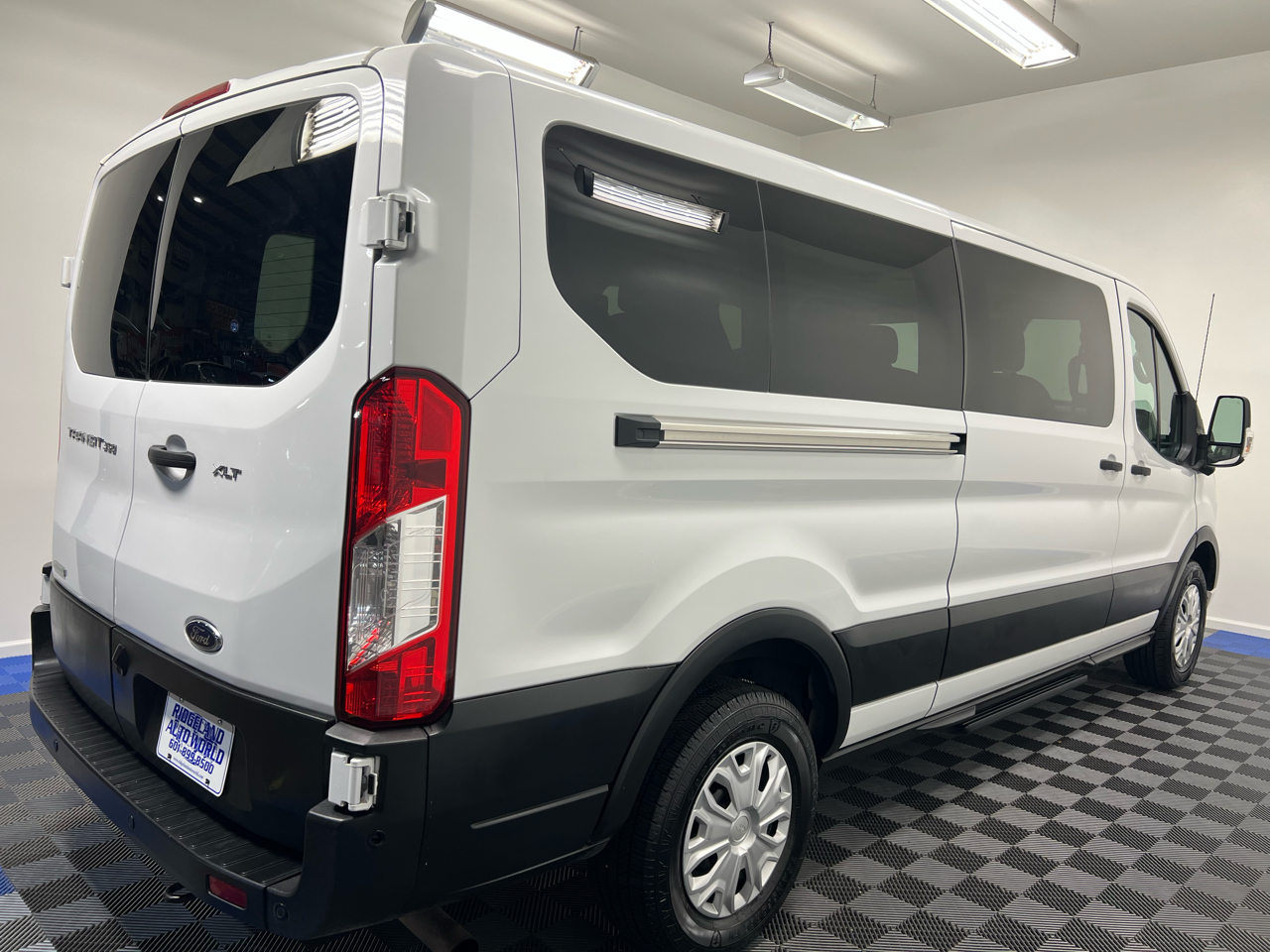 Ford Transit Crew Van T-350 148" Low Rf 9250 GVWR RWD 2023