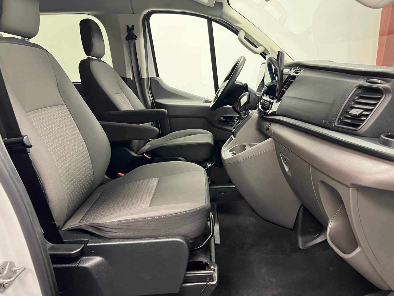 Ford Transit Crew Van T-350 148" Low Rf 9250 GVWR RWD 2023