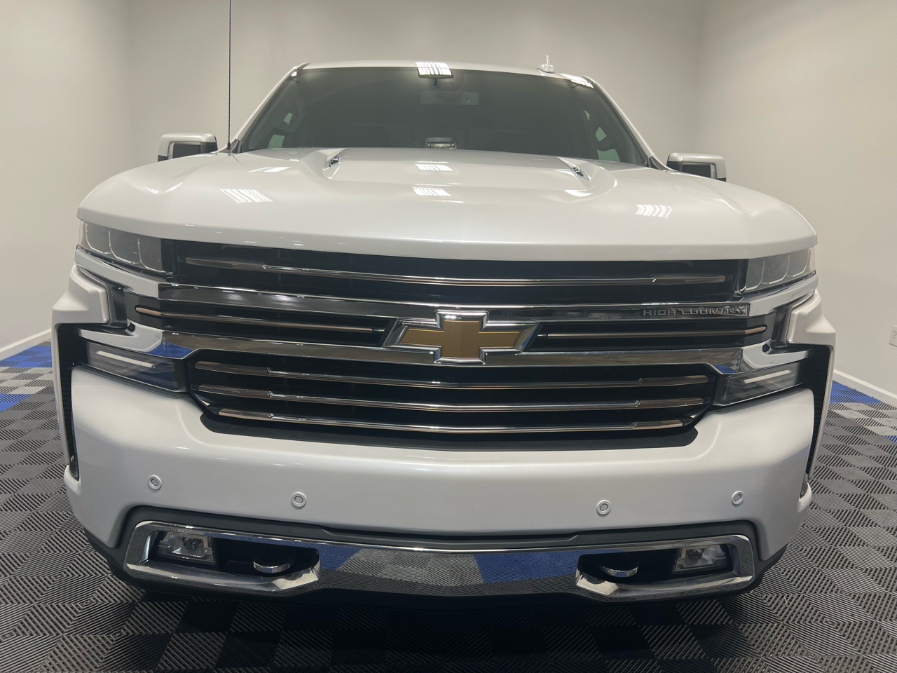 Chevrolet Silverado 1500 4WD Crew Cab 147" High Country 2020